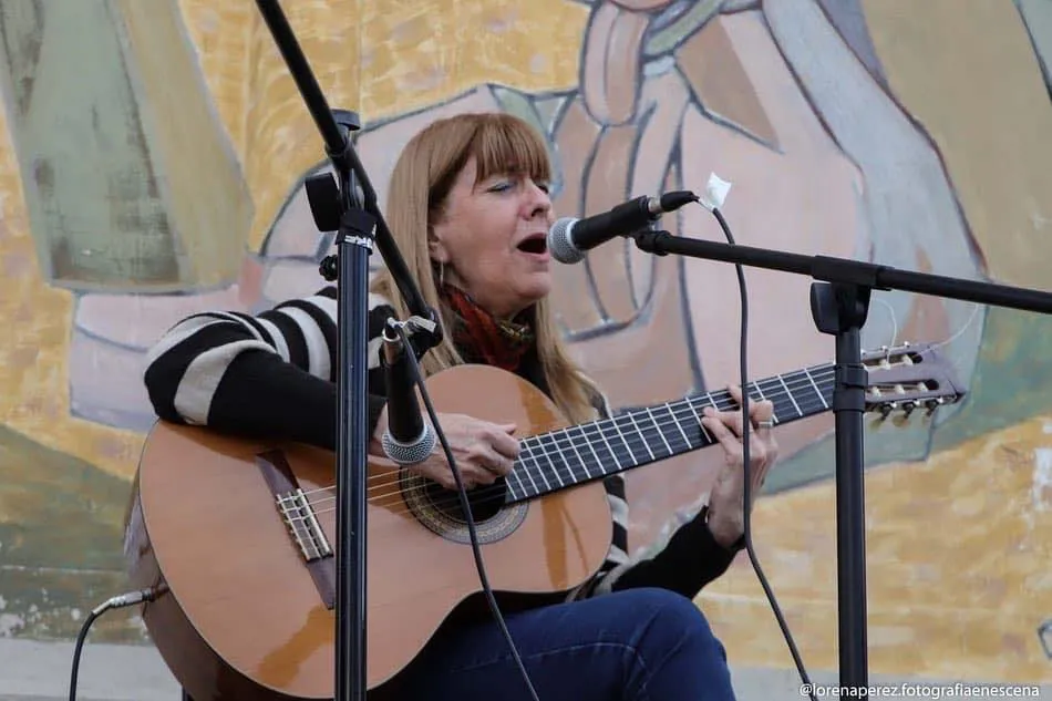 00e18913-8d69-4af8-979d-55fb683f5e24