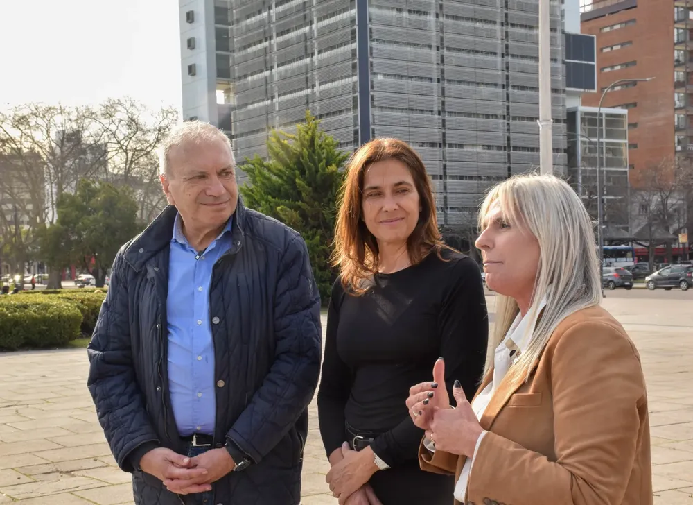 8d3ecbc0-3d93-4dcd-9a25-9334f33ecd2f