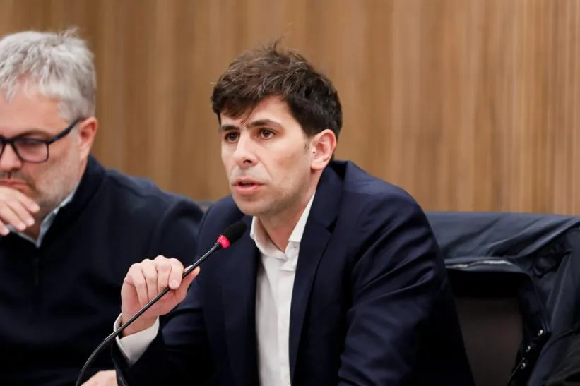 b41fcd1c-bff5-4f17-83c6-25e3c43b2085